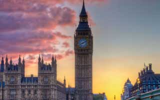 MicroStrategy: The Bitcoin Bet – Stock Price, Earnings, & What They're NOT Telling You