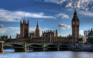 U.S. Stock Futures Dip: The Reality After a Rocky November - Investors Hit the Panic Button